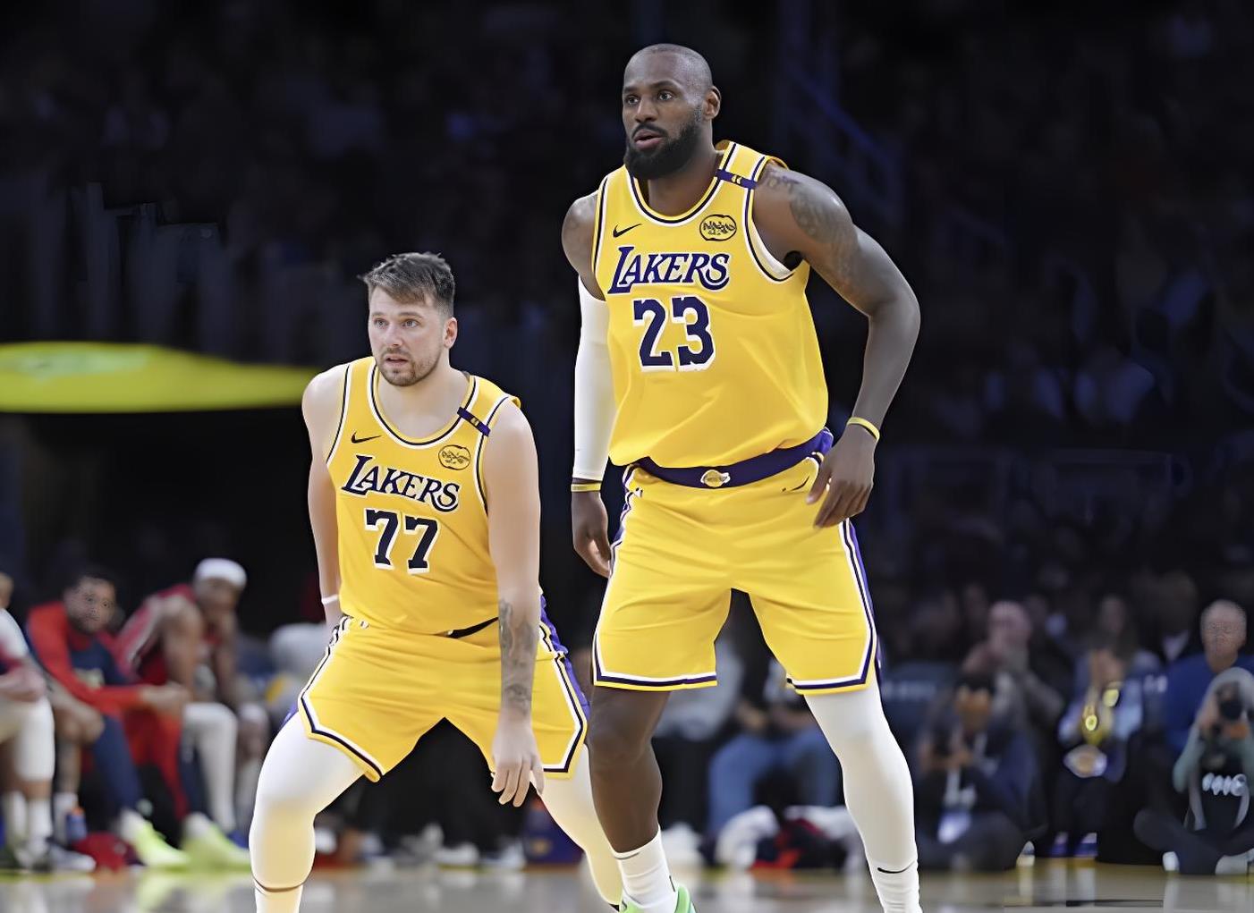 NBA西部强强对决:湖人力克快船保持不败 NBA西部强强对决:湖人力克快船保持不败