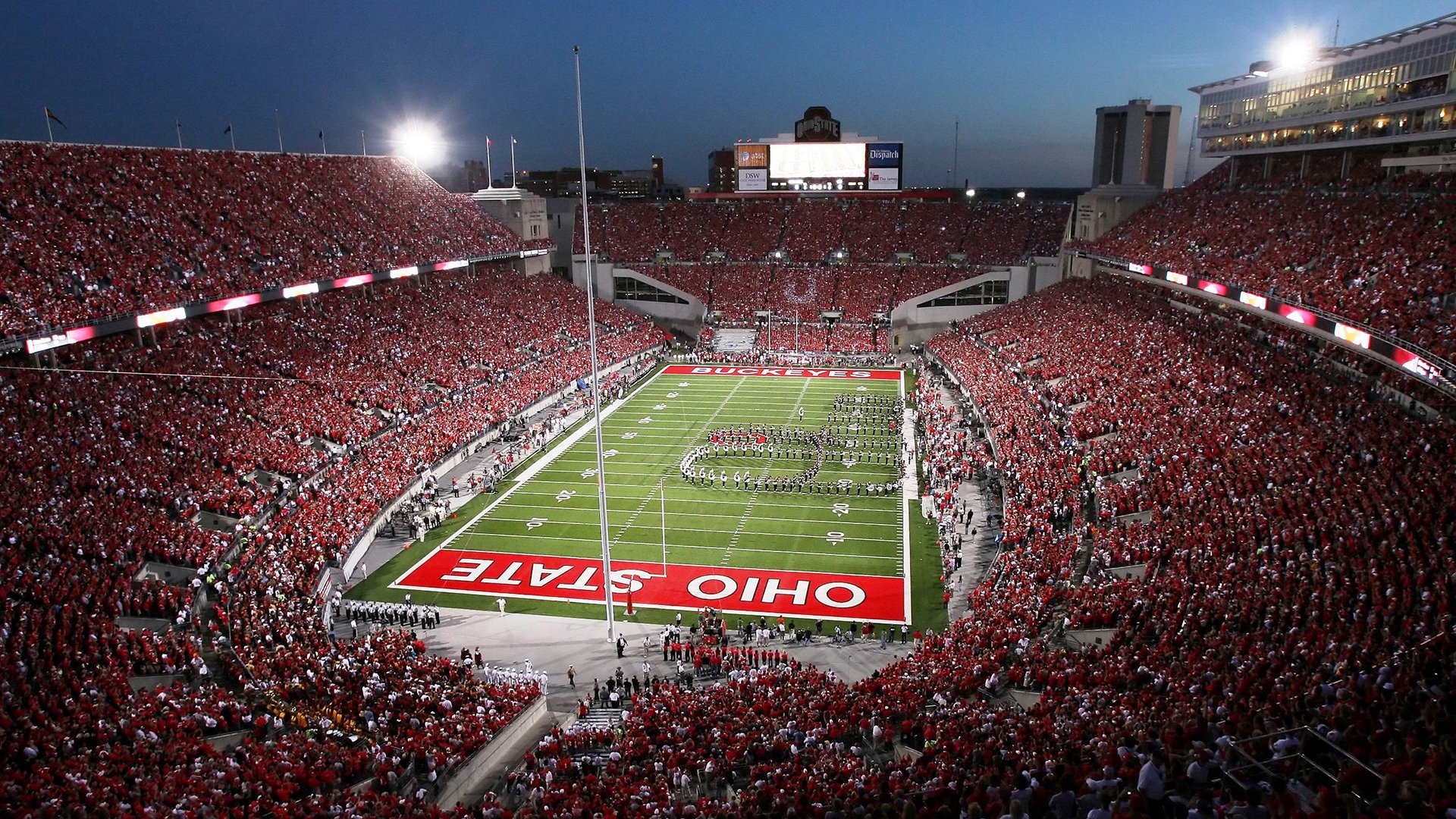 颠覆与主宰,卡塔尔奇迹与莱万的王权加冕