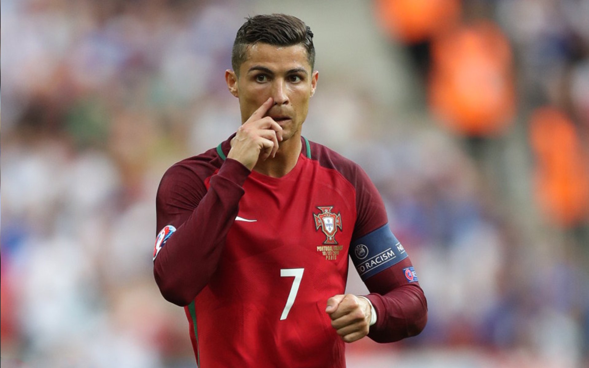 绿茵场上的双重变奏，尼日利亚掀翻爱尔兰，维尼修斯完成自我救赎